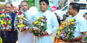 අපි තමයි කලින්ම කිව්වේ…! ගාමිණී දිසානායක පිළිරුව අසලදී සජිත්-නවීන්-රුවන් එකතු වෙයි..! සජබ UNP පාක්ෂිකයින් සතුටින් ඉපිලී යයි! ඔව්.. අපි එකතු වෙනවා..! හැමෝම බලන් හිටපු සජිත්ගේ කතාව අහලා බලන්න! VIDEO & PHOTOS I Sri Lanka Latest News