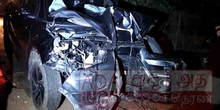 මාලිමා පාර්ලිමේන්තු මන්ත්‍රී වාහනයයි තාප්පයයි දෙකම කුඩු කරගනී! පස්සෙ ඇඳුම මාරු කරලා වෙන කෙනෙක් දාන්න හදලා..! පොලිසිය ආවාට පස්සේ වැරැද්ද පිළිඅරන්! I Sri Lanka Latest News