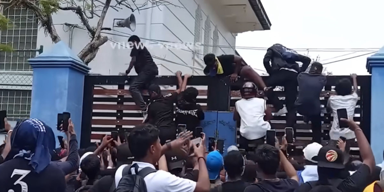 කොළඹ ඉස්කෝලවල මේ තුට්ටු දෙකේ සංස්කෘතිය නවත්තපල්ලා! නීතිය ක්‍රියාත්මක කරපල්ලා! VIDEO I Sri Lanka Latest News