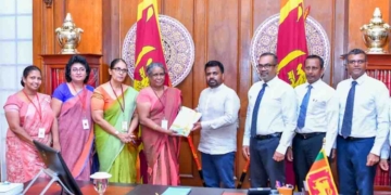 අලුත්ම විදිහට හදපු අලුත්ම වාර්තාව අනුරට බාර දීලා! PHOTOS I Sri Lanka Latest News