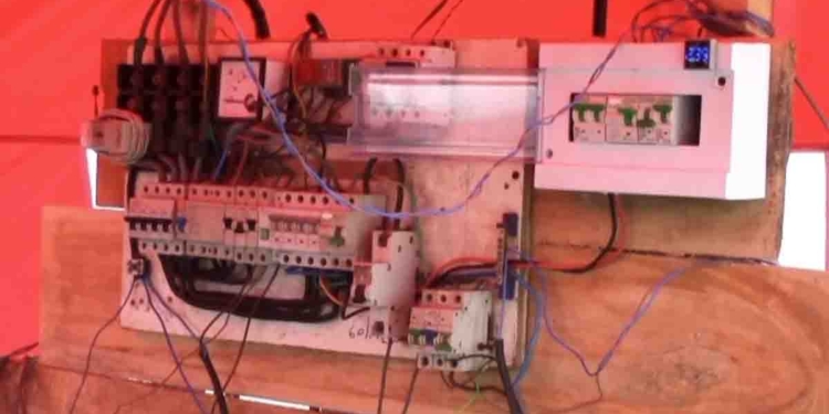 මෙච්චර කල් තිබ්බ ලොකුම සැණකෙළි භූමියට ලයිට් නොදී පළමු වතාවට සංවිධාන කරන දේශපාලන සැණකෙළි භූමියකට නුවරඑළිය විදුලි සමාගම ලයිට් දීලා! ඒ දීලා තියෙන්නෙත් පුදුම විදිහට..! PHOTOS I Sri Lanka Latest News