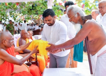 අනුර අනුරපුරේදී අලුත් සහල් මංගල්ලයට එක්වෙයි! ශ්‍රී මහා බෝධියත් වැඳපුදා ගනී! PHOTOS I Sri Lanka Latest News