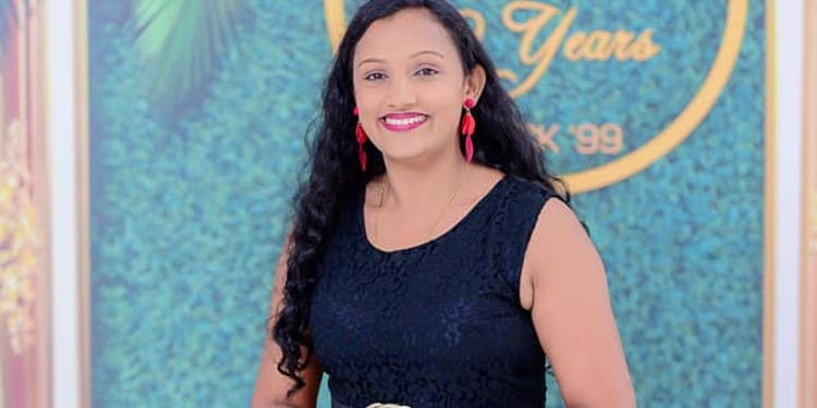 එහෙම ගහගත්තොත් මැරිලා වැටෙයි…! ඔළුව අවුල් වුණොත් වැඩේ කරන්න අමාරුයි…! කරන්නම් වාලේ කරලා තෘප්තියක් ලබන්න බැහැ…! අනූෂා දිසානායක I Sri Lanka Latest News