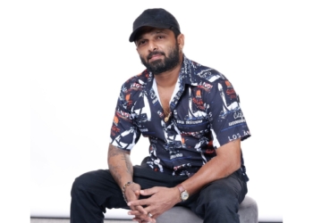 කැමරාව පිටුපස මැජික් මවන ජනා…! ලක්ෂ ගානක ලොකු පොල්ලක් කෑවා…! මොකක් හරි වලියක් දාගන්නවා… අයින් වෙනවා..! රස්සාව එපා වෙච්ච වාර අනන්තයි..! ඒත් දාලා යන්න හිත දුන්නේ නැහැ…! ජනක බණ්ඩාර I Sri Lanka Latest News