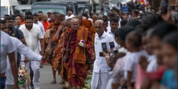 අමන වැඩ පිරුණු අපේ උන් අල කරපු සාම පා ගමන! Sri Lanka Latest News