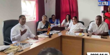 හොරෙක් වුණත් පක්ෂයේ කෙනෙක් නම් අපි එයාව රකිනවා! අකුරැස්සේ මාලිමා සභාපති ප්‍රසිද්ධියේම කියයි! බාල ගල්අඟුරු වංචා සිද්ධියේ පාර්ලිමේන්තු ආභාෂය ගමේ සභාවලටත් යන්න පටන් අරන් වගේ..! VIDEO I Sri Lanka Latest News