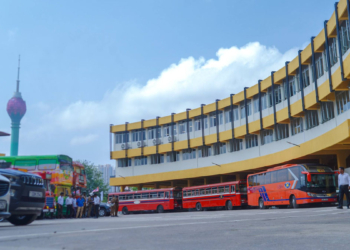 මඩවගුර බිමල් දිව්‍යලෝකයක් කළා! බස් ස්ටෑන්ඩ් එකට ආපු මිනිස්සු හරි සතුටින්! VIDEO I Sri Lanka Latest News