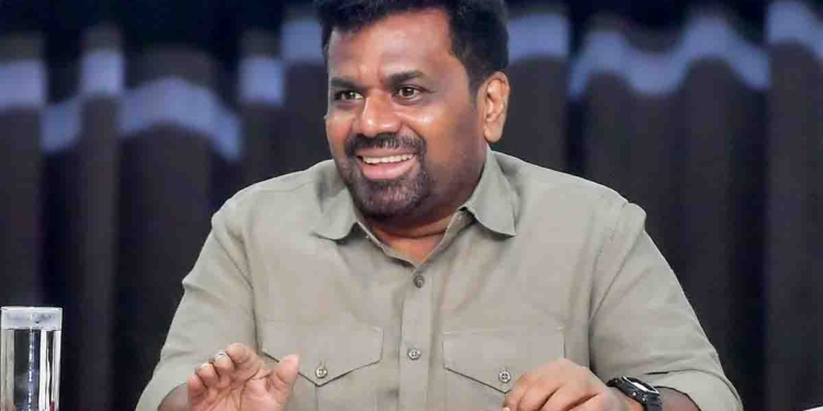 වෙන් කළ බිලියන 500න් වහාම වැඩ පටන් ගන්න! මාතලේ ගිය අනුරගෙන් රාජ්‍ය නිලධාරීන්ට උපදෙස්! PHOTOS I Sri Lanka Latest News