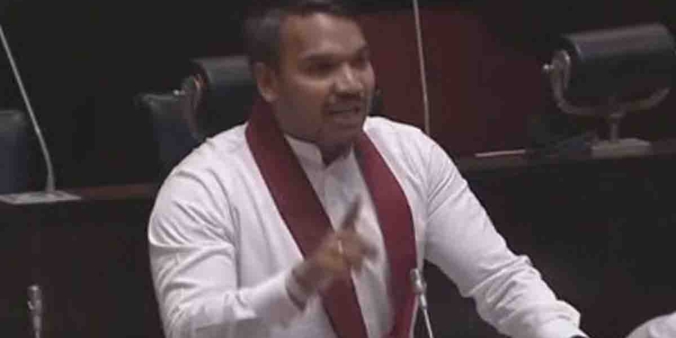 ආණ්ඩුවේ රණවිරු සැමරුමට නාමල්ගෙන් ලොකු ප්රහාරයක්! බල නහර ගැනත් අමුතු කතාවක් කියයි! I Sri Lanka Latest News