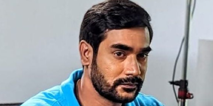 ඇඩ් ලෝකෙන් මේන් රෝල් එකට බැහැපු අළු පාට යුහස්…! ආදරය හිතේ හිර කරගෙන මතකයන් එක්ක ජීවත් වෙනවා…! කැමරාව මට නුහුරු දෙයක් නෙවෙයි…! තීක්ෂණ පෙරේරා I Sri Lanka Latest News