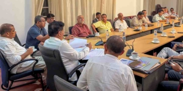 රටේ ආර්ථිකය මහා භයානක අඩියක! උත්තර හොයන්න විපක්ෂනායක සජිත්ගේ ප්‍රධානත්වයෙන් තිබ්බ සාකච්ඡාවට දකුණේ විතරක් නෙමෙයි උතුරු නැගෙනහිර සියලුම පක්ෂ නායකයොත් එක්වෙයි! PHOTOS I Sri Lanka Latest News