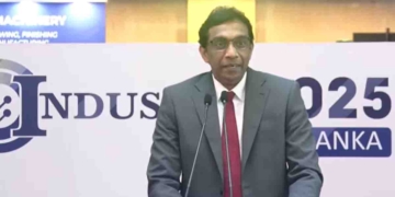 මහාමාර්ග ලේකම් අස්වෙලා පැයක් ගියේ නෑ! මෙන්න කාර්මික සංවර්ධන මණ්ඩලයේ සභාපතිවරයාත් අස්වෙලා! මාර වැඩක් තමයි! I Sri Lanka Latest News