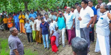 ලාල්ලා නාමල්ලා ගැන ගොවියො කෑගගහා හොඳ හොඳ දේවල් කියයි! සජිත් අහගෙන ඉඳී! ගොවියො දුක කියයි! සජිත් ගොවියන්ගේ දුකට ඇහුම්කන් දෙයි! VIDEO & PHOTOS I Sri Lanka Latest News