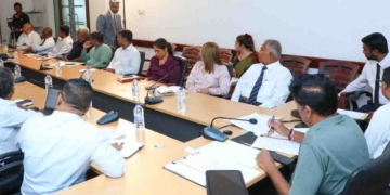 ආණ්ඩුව ‘සෙස්’ සහ ‘පැල්’ බදු අයින් කිරීමෙන් දේශීය කර්මාන්තකරුවො ඉවරෙටම ඉවරයි! කර්මාන්ත ක්ෂේත්‍රය ආරක්ෂා කරගන්න දේශීය කර්මාන්ත ප්‍රතිපත්තියක් හදන්න විපක්ෂනායක සජිත් පෙරමුණ ගනී! අසරණ වෙලා ඉන්න කර්මාන්තකරුවන් ගෙන්වා සාකච්ඡා පටන් ගනී! VIDEO & PHOTOS I Sri Lanka Latest News