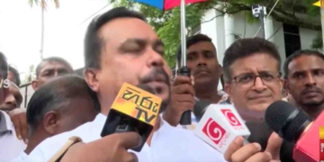 අනුර මැයි රැලියෙ කිව්වා වගේ මාව ඇතුළට දාලා මැයි 25 අත්පුඩි ගහන්න ගෝලබාලයන්ට ලැබුණෙ නෑ! ආණ්ඩුවෙ දැන් කාලෙ ඉවරයි! ඇප අරන් එළියට ආපු විමල් කතා කරයි! VIDEO I Sri Lanka Latest News