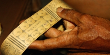 මාරකය මරාගෙන නැගිටින්නේ මෙන්න මෙහෙමයි! කේන්ද්රයේ අර්ථ ත්රිකෝණයේ හාස්කම ඔබ දන්නවාද? Sri Lanka Latest News