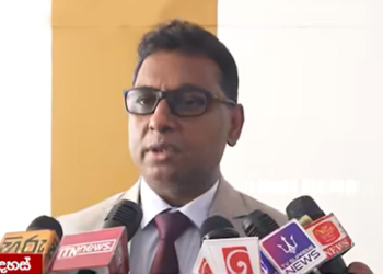 මහින්ද කියලා විශේෂයක් නෑ! හැමෝටම අපි එන්න කියලයි තියෙන්නේ..! ආණ්ඩුවෙන් ප්‍රකාශයක්! VIDEO I Sri Lanka Latest News
