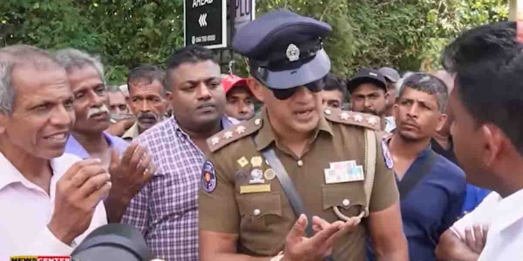 මෙන්නෝ.. දඹුල්ලෙ ගම්මුත් පාරේ..! පාර මැද එකම ගාලගෝට්ටියයි! I VIDEO I Sri Lanka Latest News