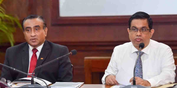 ලබන වසරේ සිට නව අධ්‍යාපන ප්‍රතිසංස්කරණ ක්‍රියාත්මකයි! අධ්‍යාපන අමාත්‍යාංශය වැඩ පටන් ගන්න ලෑස්තියි! PHOTOS I Sri Lanka Latest News