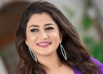ටෙලි දකිද්දී මටත් ආසයි…! මගේ මුළු ලෝකයම දැන් දුවයි පුතයි…! තවමත් ආරාධනාවලින් අඩුවක් නැහැ…! රුවන්ගි රත්නායක I Sri Lanka Latest News
