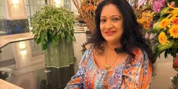 මගේ ජීවිතය අම්මා…! ෂූටින් ගියත් හිත තියෙන්නේ අම්මා ළඟ…! හිතේ සතුට ටිකක් හරි දැනෙන්නෙ රංගනය නිසා…! හැප්පෙන්නේ ඉතින් දුවලා එක්ක තමයි…! ශිරෝමිකා ප්‍රනාන්දු I Sri Lanka Latest News