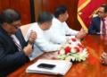 විපක්ෂනායක සජිත් මුලු විපක්ෂයම එකතු කරගනී! ලියුමකුත් අත්සන් කරගෙන කතානායක හම්බවෙන්න යයි! PHOTOS I Sri Lanka Latest News
