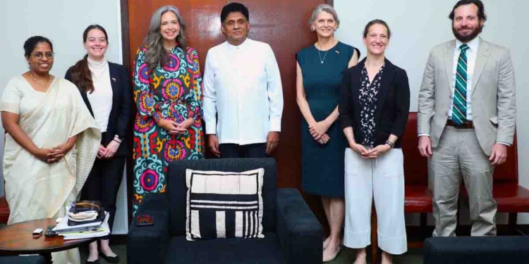 අමෙරිකාවෙන් ලොකු ටීම් එකක් පාර්ලිමේන්තුවට ඇවිත් පාර්ලිමේන්තුවේදී විපක්ෂනායක සජිත් හමුවෙයි! VIDEO & PHOTOS I Sri Lanka Latest News