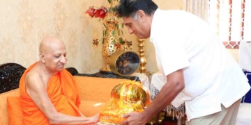 ඡන්දයෙන් බලය ගත් ආණ්ඩුව අද ඡන්ද හකුලලා! පළාත් සභා තියන්න! සජබයේ දිනුම නියතයි! ඡන්දය ගන්න විපක්ෂනායක සජිත් දෙකොන් සටනක් පටන් ගනී! මල්වතු-අස්ගිරි මහනාහිමිවරුන් හමුවී ආශිර්වාද ලබා ගනී! VIDEO & PHOTOS I Sri Lanka Latest News