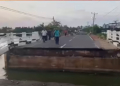 හිටිහැටියේම මේ මොකද්ද වුණේ? කෝටි ගණනක් වියදම් කරලා හදපු මඩකලපු පාලම දෙකට කැඩෙයි! ජනතාව කැළඹෙයි! VIDEO I Sri Lanka Latest News