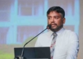 අධ්‍යාපන නියෝජ්‍ය ඇමැති මධුර සෙනෙවිරත්නගේ කඩවුණු පොරොන්දුව! දැන් ගමට එන්න විදිහකුත් නෑ!  PHOTOS I Sri Lanka Latest News