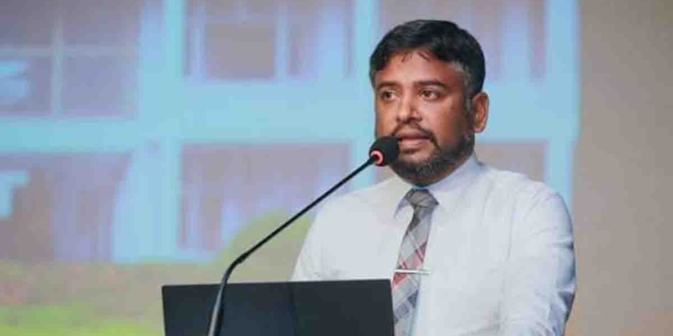 අධ්යාපන නියෝජ්ය ඇමැති මධුර සෙනෙවිරත්නගේ කඩවුණු පොරොන්දුව! දැන් ගමට එන්න විදිහකුත් නෑ! VIDEO & PHOTOS I Sri Lanka Latest News