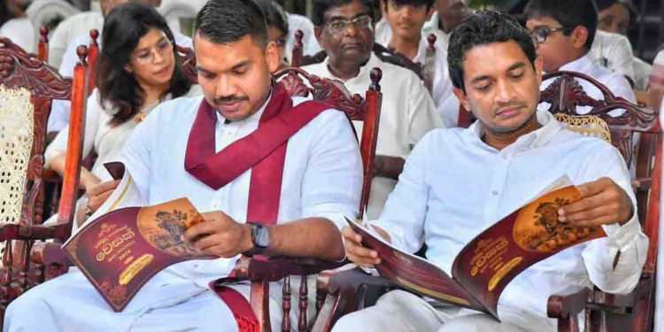 මාලිමාවේ නියෝජ්ය ඇමැති චතුරංගයි පොහොට්ටුවේ නාමලුයි! VIDEO I Sri Lanka Latest News