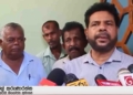 ගොවියන්ගේ දුක අහන්න ගිය ඇමැති නාමල්ට ගොවියෝ හොඳ පාඩමක් උගන්වයි! VIDEO I Sri Lanka Latest News