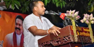 මේ දවස්වල ආණ්ඩුවේ හැම ගිණුමකින්ම සල්ලි යන්නේ වැරදි ගිණුම්වලට! නැත්නම් ඩබල් පේමන්ට්! PHOTOS I Sri Lanka Latest News