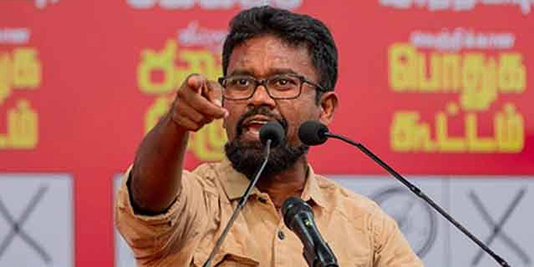 තෙල් මිල විතරනෙ ලොකුවට වැඩිවුණේ..! වෙන දේවල් ලොකුවට ඉහළ ගිහිල්ලා නෑනේ..! කොහොමද මාලිමා මන්ත්‍රීගෙ තර්කේ…! VIDEO I Sri Lanka Latest News