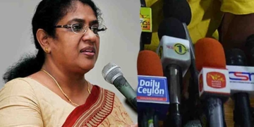 කැමරා අල්ලගෙන.. මයික් අල්ලගෙන මෙහෙමත් පචවෙන ලංකාවේ මාධ්‍ය! VIDEO I Sri Lanka Latest News