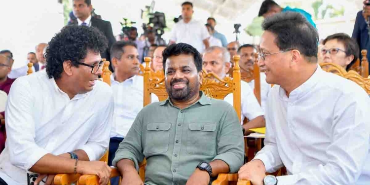 මෙහෙම ගොවි ජනතාව බලාගන්න ආණ්ඩුවක් ඉතිහාසයේ තිබිලා නෑ! ගමේ ජල සම්පාදන ව්යාපෘතිය විවෘත කරමින් අනුර ගොවියන්ට කරපු දේ ගැන කියයි! PHOTOS & VIDEO I Sri Lanka Latest News