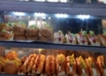මේක නම් කරන්නම ඕන වැඩක්! බස් ස්ටෑන්ඩ්වල මිනිස්සුන්ට කුණු කෑම වික්ක කැන්ටින්-හෝටල් 112කට පාරිභෝගික අධිකාරියෙන් පනී! PHOTOS I Sri Lanka Latest News