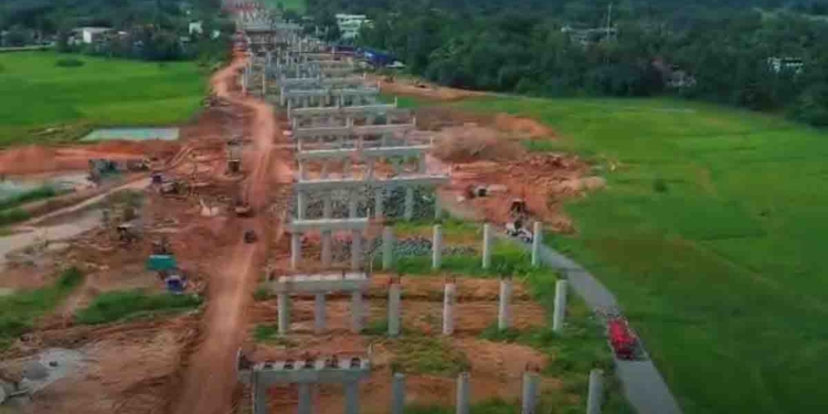කඩවත මීරිගම හයිවේ කොටස පට පට ගාලා හැදෙනවා..! කිලෝමීටර් 37න් 15ක්ම යන්නේ මහා කණු උඩ! වියදම බිලියන 229යි! VIDEO I Sri Lanka Latest News
