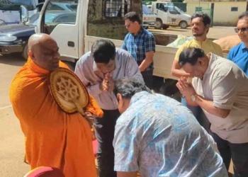 අතරමැදියන් වාසි ගත්ත කාලය ඉවරයි! නුවරඑළියට එළවළු තොග එකතු කිරීමේ අලුත් මධ්යස්ථානයක්! ගොවියන්ගේ අතටම මුදල්! PHOTOS I Sri Lanka Latest News
