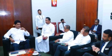 අධිකරණය ගැන ඉල්ලූ විවාදයට ආණ්ඩුවෙන් බාධා! විපක්ෂනායක සජිත්ගේ ප්රධානත්වයෙන් විපක්ෂයේ පක්ෂ නායකයන් පාර්ලිමේන්තුවේදී හදිසියේ රැස්වෙයි! VIDEO & PHOTOS I Sri Lanka Latest News