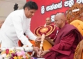අමරපුර සිරි සද්ධම්මවංශ මහා නිකායේ අනුනායක පදවියෙන් පිදුම් ලැබූ  ශාස්ත්‍රපති හිල්ලේ ඤානානන්ද නාහිමියන්ගේ සන්නස්පත්‍ර ප්‍රදාන උත්සවයේදී රටට එල්ල වන අලුත්ම ආක්‍රමණය ගැන විපක්ෂනායක සජිත්ගෙන් විශේෂ හෙළිදරව්වක්!  VIDEO & PHOTOS I Sri Lanka Latest News