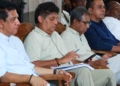 ‘පච මදිවට හොරු.. අනුර ෆේල්..!’ විපක්ෂනායක සජිත් සජබ ටීම් එකත් අරන් පන්නලට එයි! මාලිමාවට වම දකුණ මාරු වෙච්ච හැටි IMF එක උදාහරණෙට අරන් කියයි! VIDEO & PHOTOS I Sri Lanka Latest News