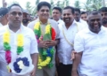 පොහොර සහනාධාරෙත් හරියට නෑ! දෙන පොහොරත් බාලයි! උපකරණවලටත් වැට් ගහලා! මාලිමා ආණ්ඩුව ගොවියව හාන්සිම කළා! විපක්ෂනායක සජිත් අනුරාධපුරේ ගොවීන් එක්ක! PHOTOS & VIDEO I Sri Lanka Latest News
