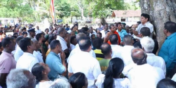 රජයේ ගබඩා රට හාල්වලින් පිරිලා! ගොවියො කසිප්පුකාරයන් කරලා! අවුරුදු 2ක් ඇතුළත මාලිමා ආණ්ඩුව ගොවියන් දාපු තැන ගැන විපක්ෂනායක සජිත් හොරොව්පතානේදී කතාකරයි! VIDEO & PHOTOS I Sri Lanka Latest News