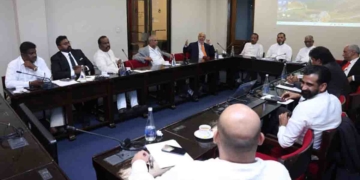 පළාත් සභා ඡන්දය වෙනුවෙන් පිහිටවූ දෙමළ-මුස්ලිම් පක්ෂ හයේ සන්ධානය දෙවන වතාවටත් පාර්ලිමේන්තුවේදී රැස්වෙයි! ජනාධිපතිගෙන් හදිසි හමුවක් ඉල්ලා නිල ලියුමක් යවයි! විපක්ෂනායක සජිත් හමුවෙන්නත් තීන්දු කරයි! ඊට පස්සෙ ජාත්යන්තරයට යන්න ලෑස්ති වෙයි! PHOTOS I Sri Lanka Latest News