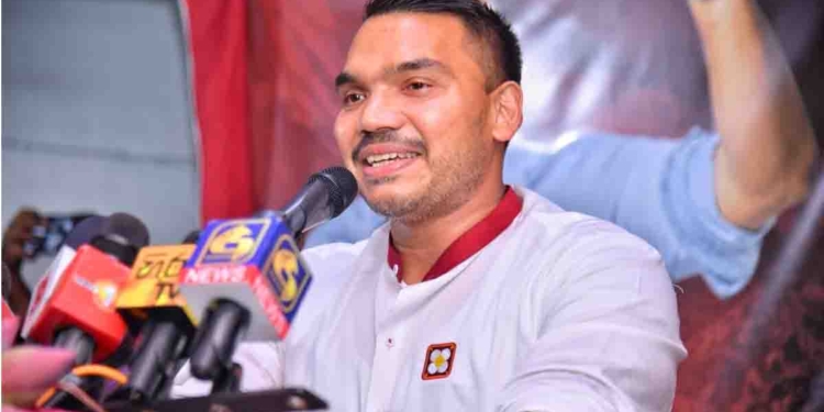 භාණ්ඩාගාරයේ උතුරන්න සල්ලි තියෙනවා කියලා අනුර කියන කතාවට නාමල් උඩහමුල්ලේදී උත්තරයක් දෙයි! I Sri Lanka Latest News
