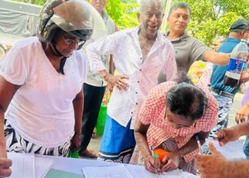 අධිකරණ ස්වාධීනත්වය! නීතීයේ ආධිපත්යය! මහජන පෙත්සම දිවුලපිටියට! PHOTOS I Sri Lanka Latest News