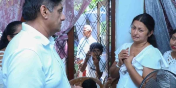 බන්ධනාගාර ගැටුමින් මියගිය නියාමකට අවසන් ගෞරව දක්වන්න සජිත් ලුණුගම්වෙහෙරට යයි! VIDEO & PHOTOS I Sri Lanka Latest News